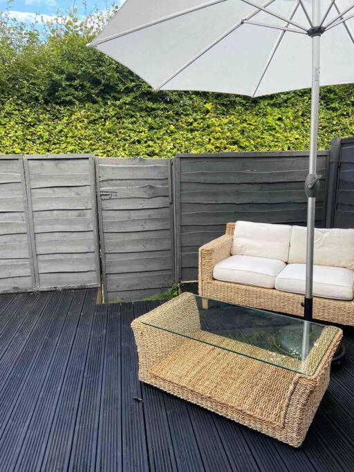 Manchester - Eccles - Business - Contractors - Families - Discounts Available Exteriör bild
