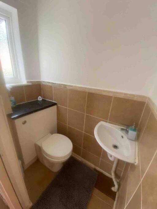 Manchester - Eccles - Business - Contractors - Families - Discounts Available Exteriör bild