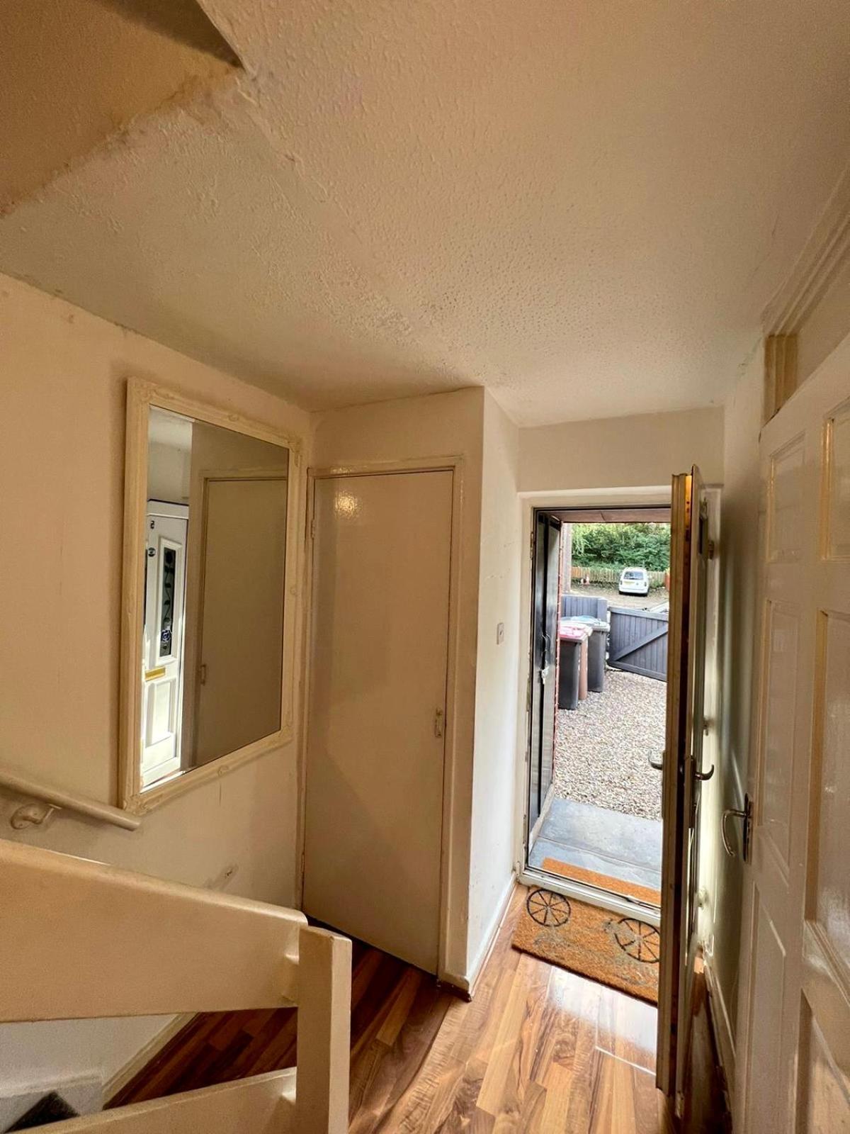 Manchester - Eccles - Business - Contractors - Families - Discounts Available Exteriör bild