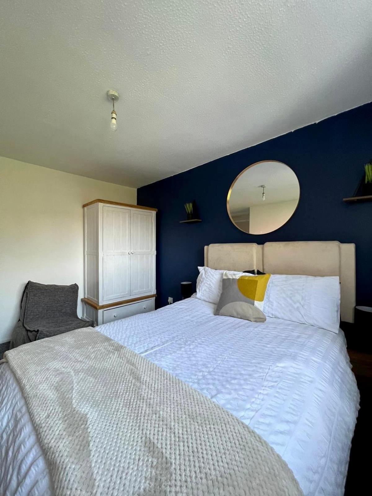 Manchester - Eccles - Business - Contractors - Families - Discounts Available Exteriör bild