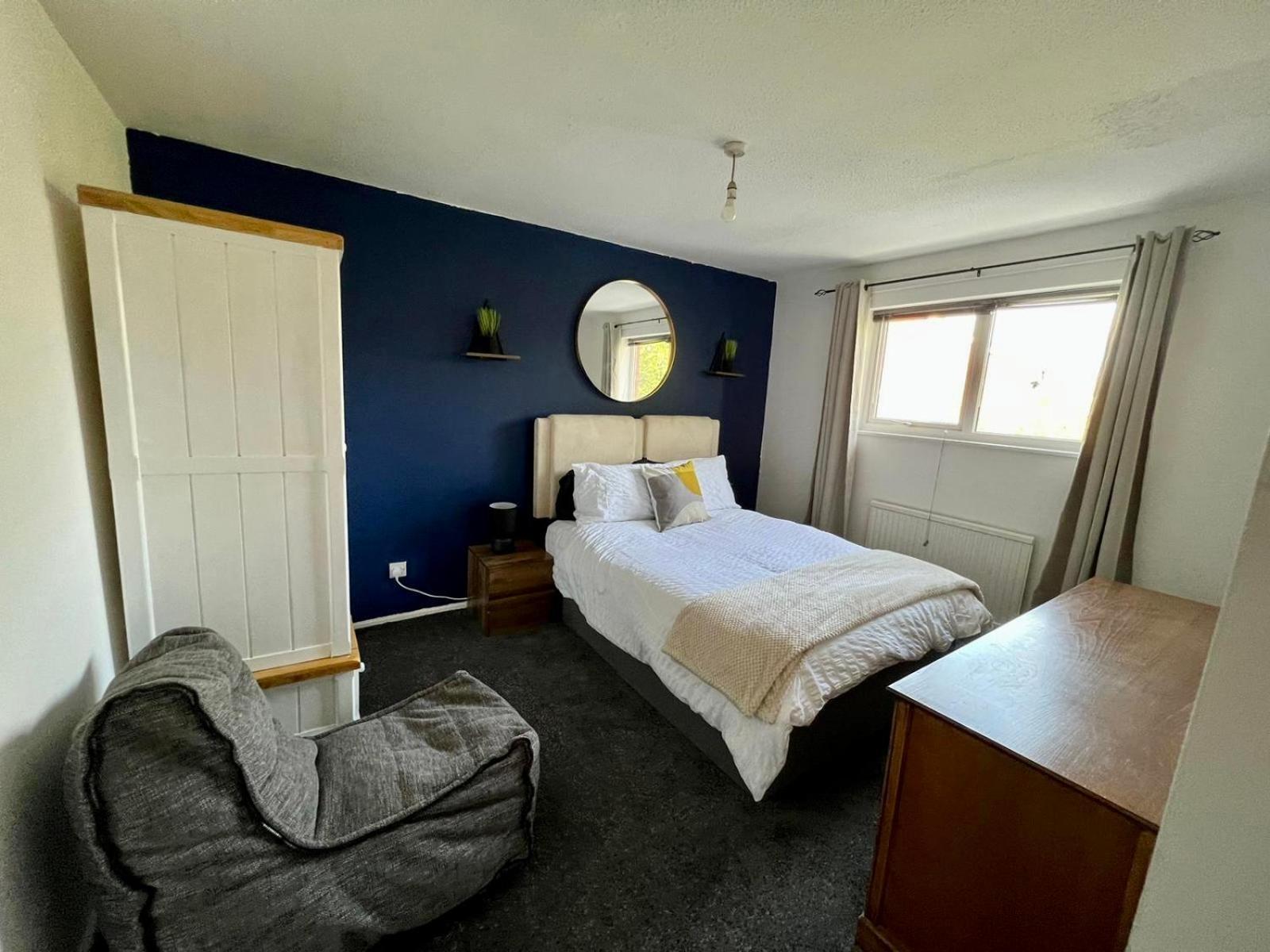 Manchester - Eccles - Business - Contractors - Families - Discounts Available Exteriör bild